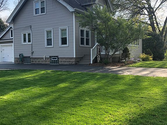 3BR 2BA Attached 3Car Garage