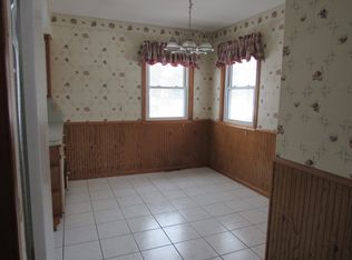 602 W 7th St, Mankato, MN 56001