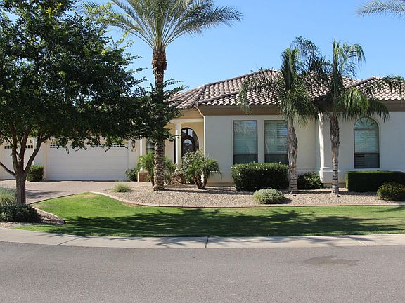 2nd image of 824 E Prescott Pl