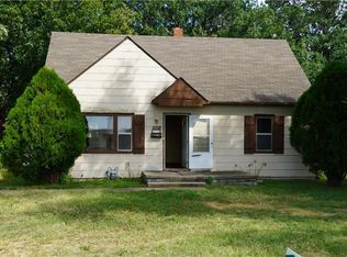 6805 Hunter St, Raytown, MO 64133
