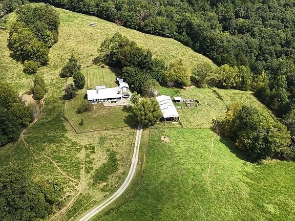 3rd image of 8580 Breeding Rd