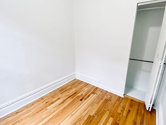 5th image of 483 Amsterdam Ave APT 10