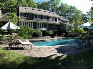 8 Grist Mill Ln, Hingham, MA 02043