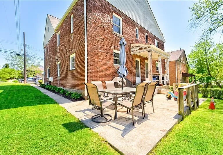 362 Questend Ave — Photo 23