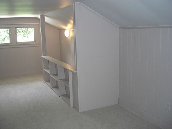 upstairs bedroom plus