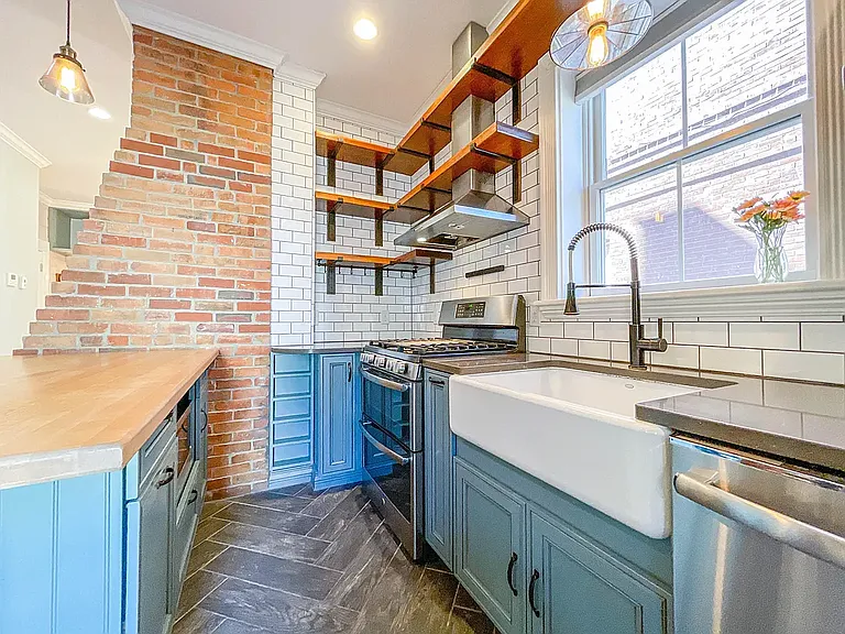 3 Grant St #1 — Photo 22