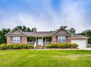 608 Old Castle Dr, Randleman, NC 27317