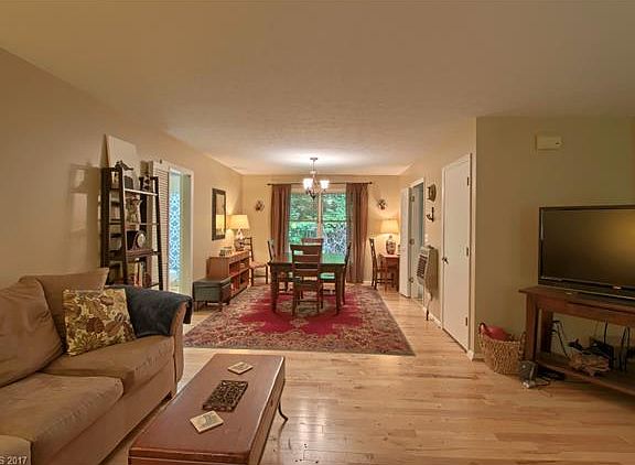 4th image of 104 Harmony Ln