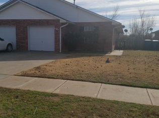 840 W Forest Dr, Mustang, OK 73064