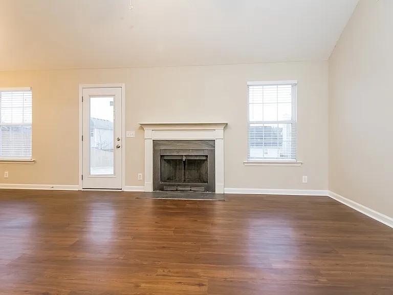 7128 Legacy Dr — Photo 3