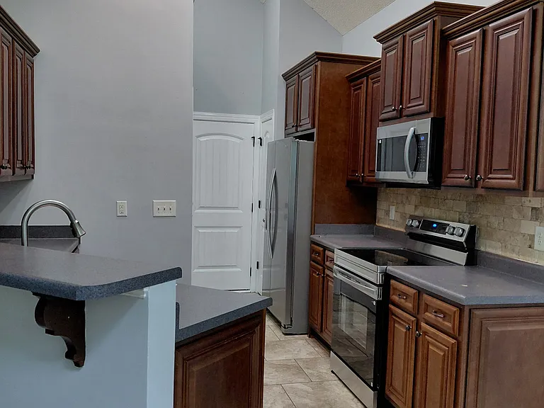 222 Piedmont Ln — Photo 4