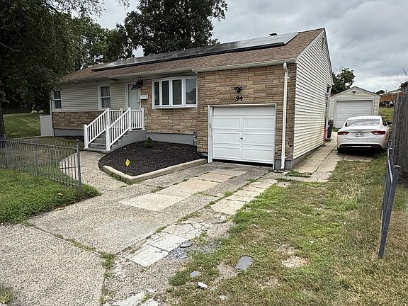 2nd image of 94 Indian Head Road