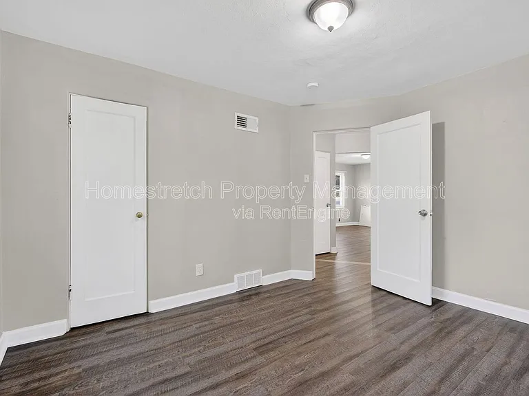 9868 Lorna Ln — Photo 15