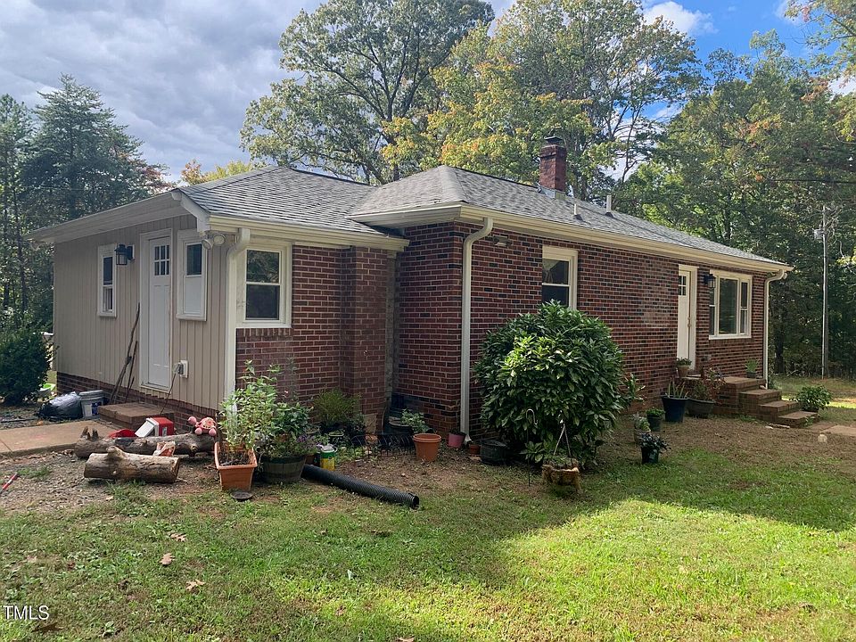 1st image of 119 Ira Watson Ln