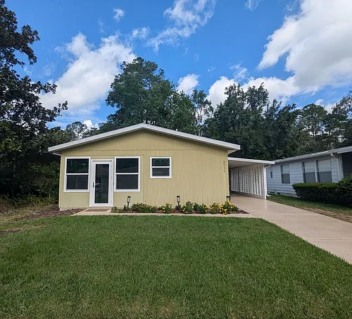 8438 NW 39th Cir Photo 1
