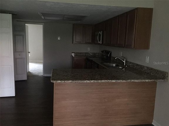 5th image of 23203 Sandalwood Dr #203