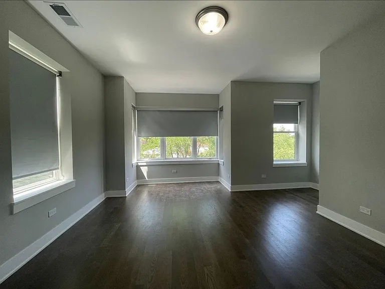 1923 W 21st St #1 — Photo 3