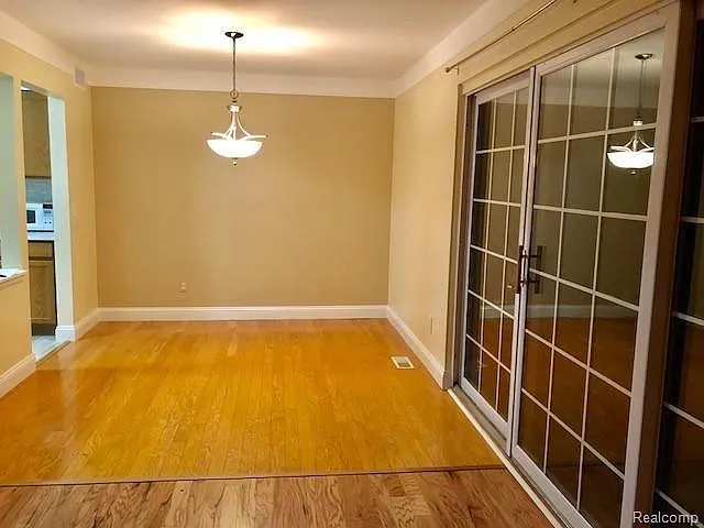 2 bed, 2.0 bath, 1089 sqft, $1,400 — Photo 3