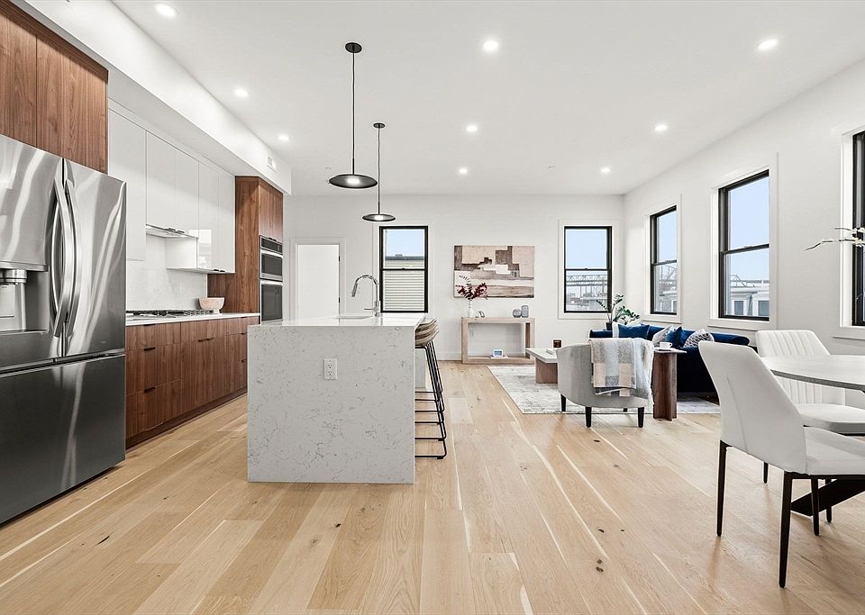 1st image of 47 Condor St #Penthouse 3