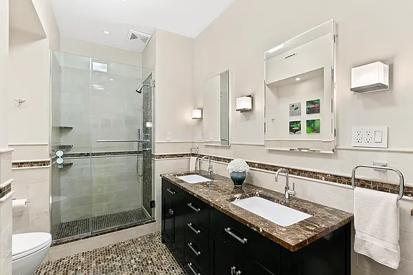 Sold by Corcoran | media 21