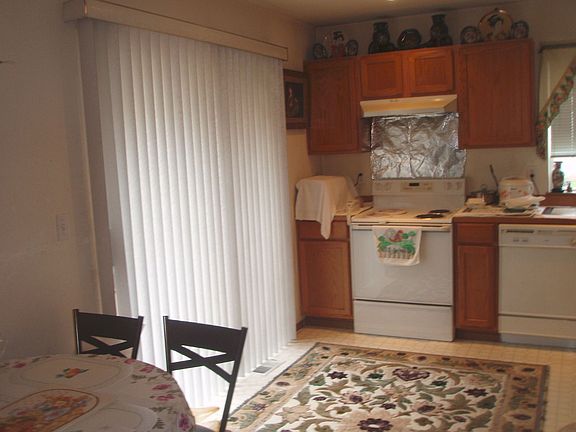 Large Kitchen With Eating Area 