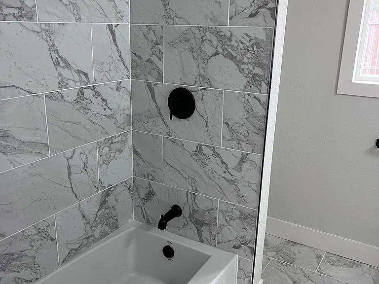 327 Hosmer Ave — Photo 8