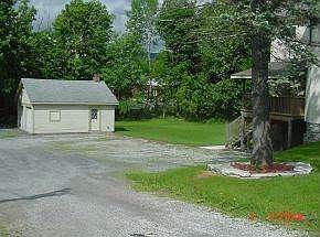 Detached 2 car garage