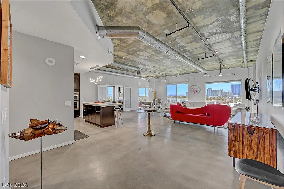 1 bed, 2.0 bath, 1785 sqft, $3,000 — Photo 2