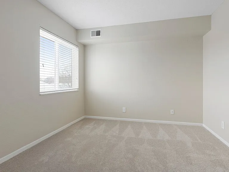 Waterford Place Townhomes — Photo 17