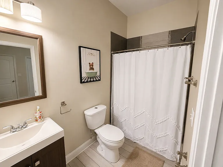1125 Evison St — Photo 10