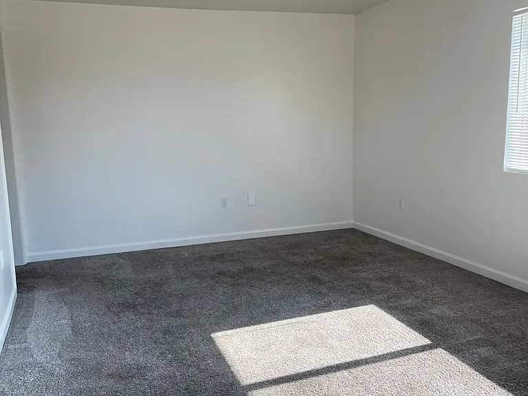 1426 Lake St — Photo 9