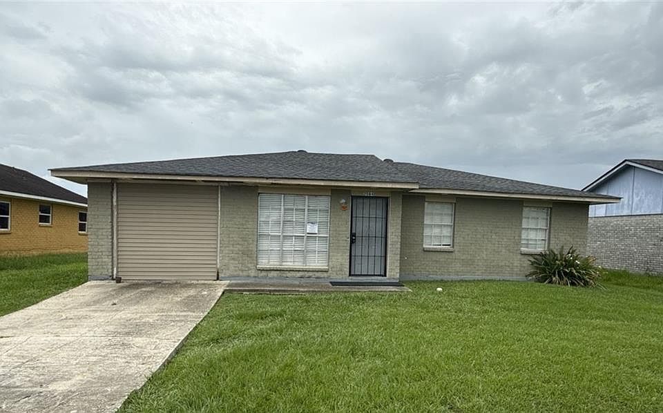 1st image of 2084 Carver Dr