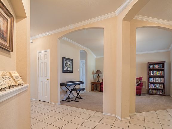 5th image of 503 Glen Valley Ln