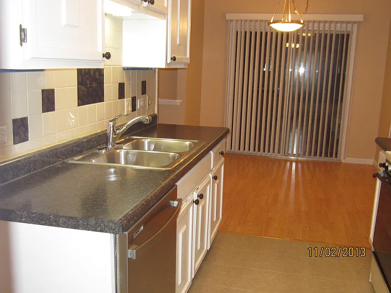 424 Tanglewood Ct — Photo 7