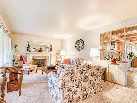 4th image of 1403 Sweet St NE