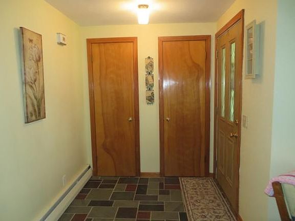 2nd image of 104 Susan Ct