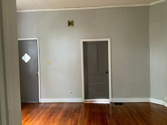 2nd image of 1704 Edison Ave