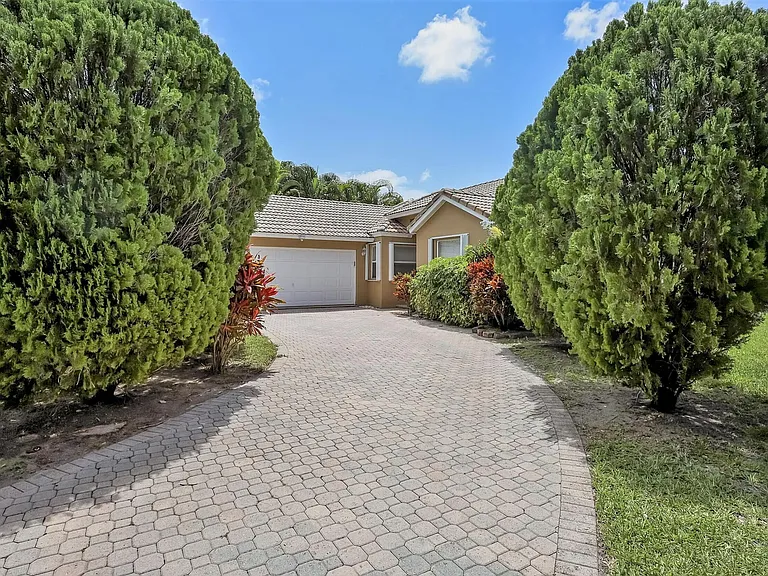13284 Majestic Pine Ct — Photo 1
