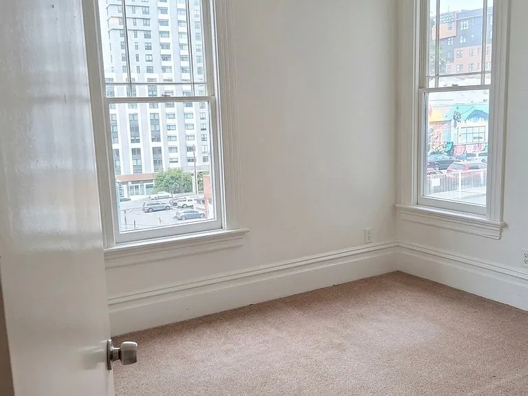 1416 Castro St — Photo 4