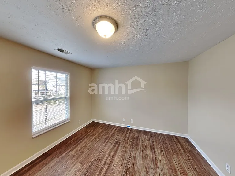 119 Crestwood Ln — Photo 15