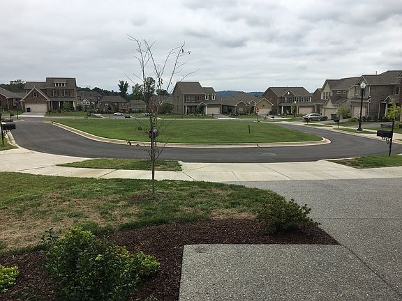 3rd image of 223 Hempstead Ct