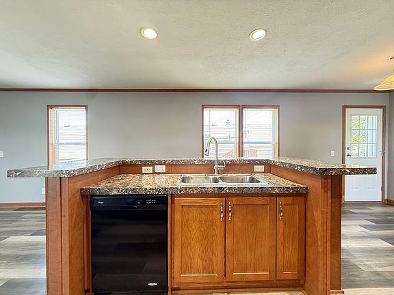 5th image of 105 20th St NW #9