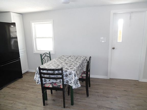 3rd image of 12121 Longhorn Dr
