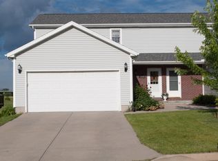 1240 Beacon Hill Ct, Normal, IL 61761