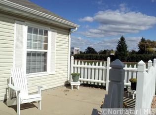 402 Sarazin St, Shakopee, MN 55379