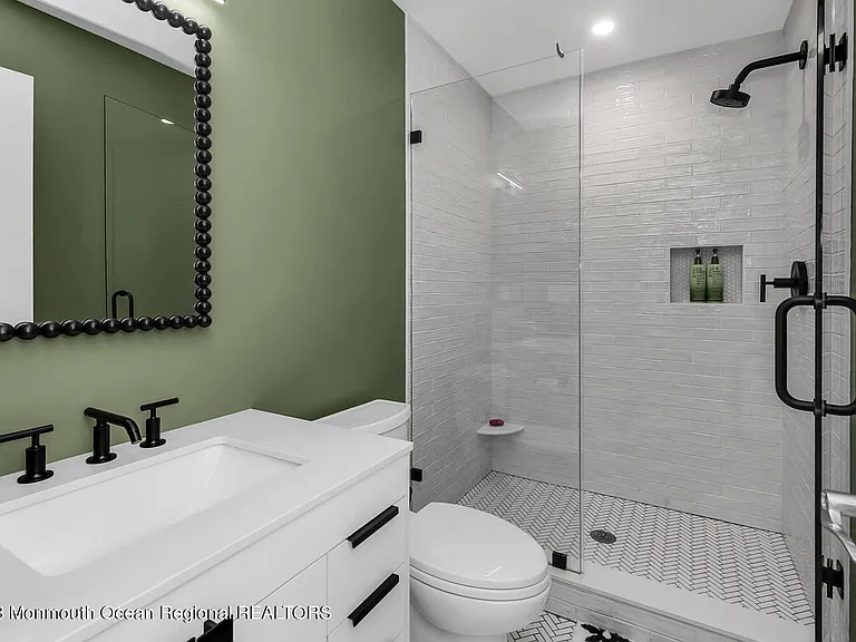 24 Park Rd — Photo 25