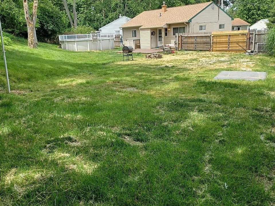 2nd image of 6564 Newbridge Dr