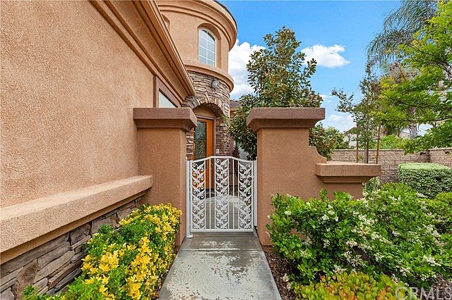 1st image of 28645 Clearbrook Ct