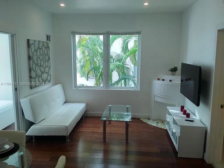 750 Jefferson Ave #7 — Photo 6