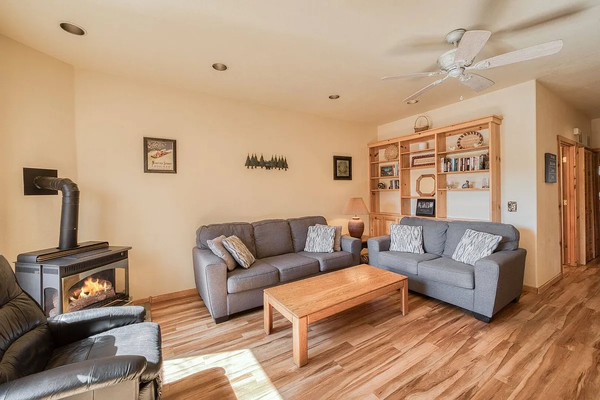 Building Photo - 12595 Northwoods Blvd #1
